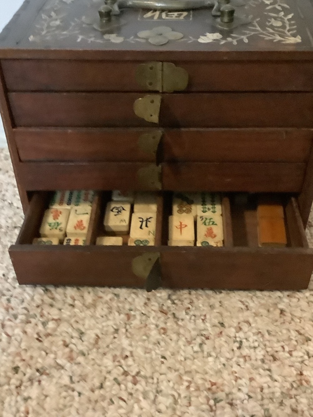 Traditional Wooden Mahjong Set in Brown – Complete Collection - Picture 11 of 16